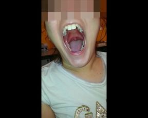 Girl Huge Mouth & Long Tongue Pt2