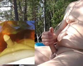 Outdoors hidden handjob is exciting