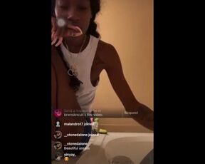 Instagram Model Live