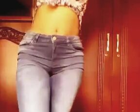 Super hot Desi Dhaka girl private video (my personal collection)