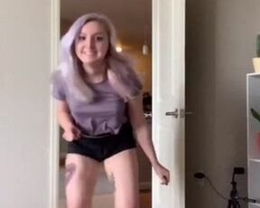 2 more TikTok tit slips, accidental nudity, flash