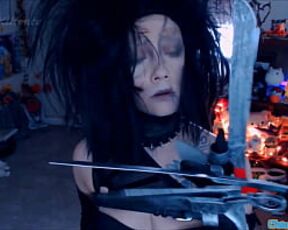 Edward Scissorhands Teaser --Alexa Kitten