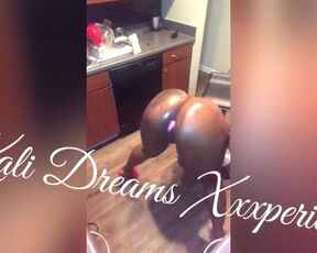 Kali Dreams Cooking and Twerking her Oiled Ass