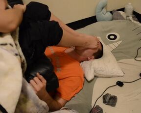 TSM - Dylan with very stinky soles