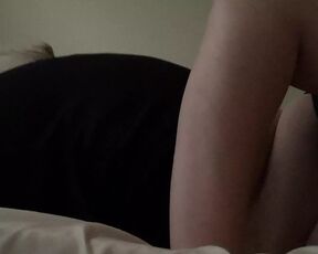 Pillow humping & cumming & moaning